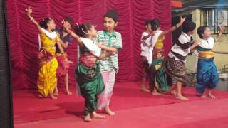 Koli dance by matrubhumi krida mandal worli [upl. by Pooh]