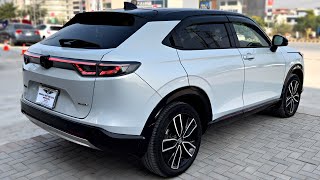 2023 Honda Vezel Hybrid Z Play Review 4K Interior and Exterior Walkthrough [upl. by Ahsieni]