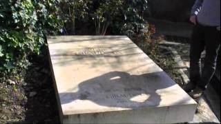 Tombe de Jean Giraudoux au cimetière de Passy [upl. by Cornia]