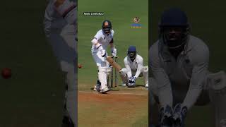 Hanuma Vihari bats lefthanded with a broken wrist plays onehanded shots in Ranji Trophy match [upl. by Nevet]