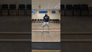 Ein leeres Tanzstudio ist schon ein saugutes Gefühl D DanceVibesLatinReggaeton [upl. by Atilam587]