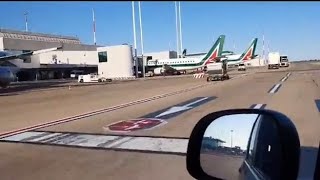 Coronavirus aeroporto Fiumicino in pista solo Alitalia [upl. by Ahsauqram]