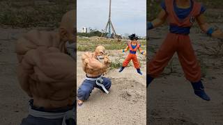 Son Goku Helicopter vs Giant Master Roshi  Dragon Ball Toys [upl. by Phaih]