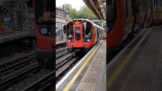 District line S7 stock approaching High Street Kensington [upl. by Alec]