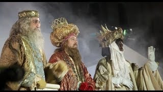 Madrid three kings parade  Cabalgata de los Reyes Magos Madrid Spain tourism  Spanish travel video [upl. by Dix232]