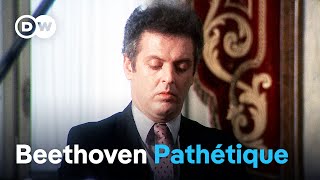 Beethoven Piano Sonata No 8 Pathétique  Daniel Barenboim [upl. by Nelyk]