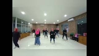 TERLANJUR MENCINTAIMULine danceNia N friends dutachoreo andrico yusran [upl. by Isaac78]