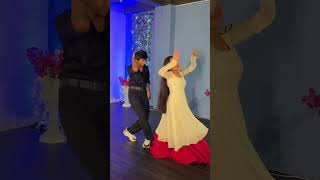 Saree ke fall sa song viraldance trendingshorts dancergirl youtubeshort dance bolloywooddance [upl. by Claudette]