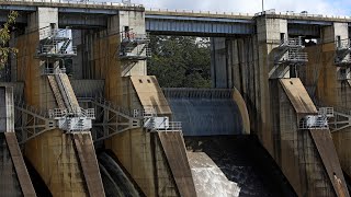 FLOOD WARNING At capacity Warragamba Dam expected to overflow [upl. by Ahsiekal]