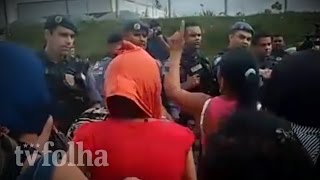 Após rebelião familiares protestam em frente a presídio em Manaus [upl. by Oimetra]