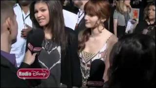 Bella Thorne e Zendaya  Nova Música No Ritmo Br [upl. by Jacquette]