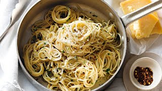 Aglio e Olio and Garlic Bread  Easy and Simple 20 Minute Pasta Recipe [upl. by Thorndike377]