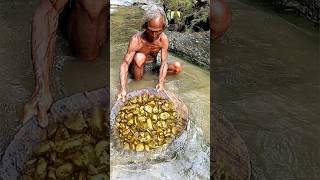 Amazingly this old man found gold to mine gold goldhunter Lookingforgold [upl. by Malcolm]