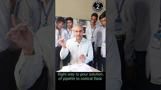 Redox Titration right way to pour solof pipette to conical flask chemistry practical trendshort [upl. by Minardi]