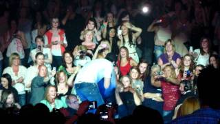 Enrique Iglesias HERO live  glasgow [upl. by Acul665]