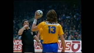 HandbollsVM 1990 final SverigeSovjet halvlek 2 [upl. by Aikemat496]