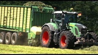 Fendt 933 mit Krone ZX550  Fendt 930 mit Krone ZX450 Ladewagen bei der Grassilage [upl. by Aleacem]