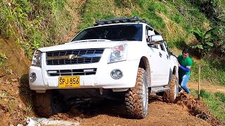 Chevrolet Lud Dmax Trochas Colombianas [upl. by Mohr]