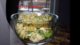 Macaroni brocoli fromage poulet [upl. by Aronle]