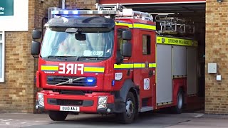 Hook Norton RETAINED pump turnout from Banbury Fire Station  Oxfordshire Fire amp Rescue Service [upl. by Gregoor]