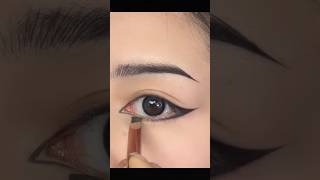 eyelinertutorial eyeliner forbeginners teaching makeupshorts [upl. by Whittaker]