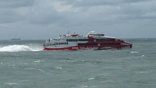 MS HELGOLAND amp HALUNDER JET in stürmischer See  27082021 [upl. by Aynotal]