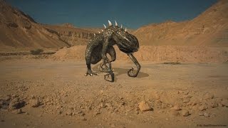 Alien Monster Creature in the desert discovered   free use [upl. by Yar134]