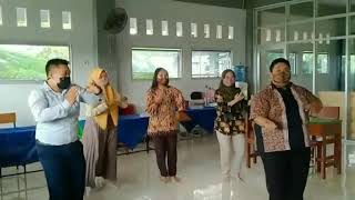 DANCE MATEMATIKA ILMU YANG MENYENANGKAN  Bu Maria Ulfah SPd [upl. by Lebaron]