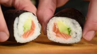 Sushi maki med laks for nybegynnere [upl. by Rochell]