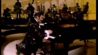 The Liberace Show Liberace plays quotChopsticksquot 1969 [upl. by Ytnom]