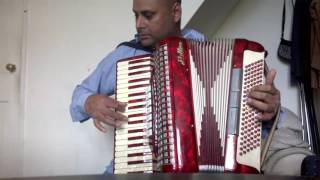 Acordeon italian  De Vanzare [upl. by Eesdnyl]