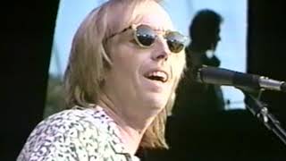 Tom Petty amp the Heartbreakers  I Wont Back Down  1021994  Shoreline Amphitheatre [upl. by Anelem134]