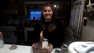 Gifts in a Jar Pizza Dough Mix homestead Tessie Mobile Home Living [upl. by Nwaf124]