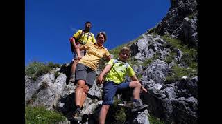 08082017 Gipfelwanderung Draugstein  Bichlalm mit Leo in Großarl [upl. by Acirred]