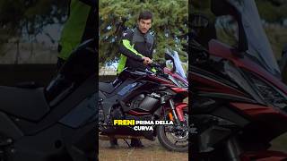 E quindi… COME SI FRENA IN CURVA IN MOTO 🏍️ consiglimoto tutorialmoto guidemoto [upl. by Reyem]