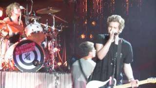 Disconnected 5SOS at The Forum [upl. by Jacoby]