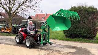 Hecklader  Theilmann Landtechnik GmbH  Carraro mit Heckloader Krokodilgebiss Heckstapler Schaufel [upl. by Joaquin]