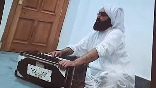 Pir NaseerudDin Shah Golravi Playing Harmonium  Full Video [upl. by Nakeber]