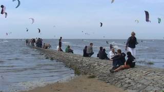 Hängt ihn höher  Video  Kitesurfen CuxhavenSahlenburg 2010 [upl. by Mukul]