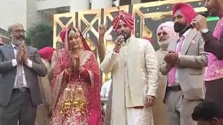 512 Gurnam Bhullar sing lovely song for his wife [upl. by Akena779]