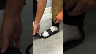 How to put on the plantarfasciitis night splint 👣 [upl. by Newman]