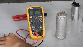 33 Testing of Capacitor in Hindi कॅप्‍यासिटर की जांच [upl. by Ydnim]