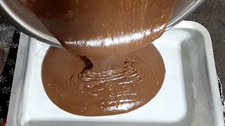 BOLO DE CHOCOLATE Fácil Fofinho Delícia pronto em 30 minutos [upl. by Wrand]