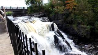 Nouveau belvédère aux chutes de Roxton Falls  Halte Routière [upl. by Nawad460]