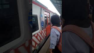 Cara naik KRL dapat duduk di stasiun Jebres [upl. by Nosahc448]