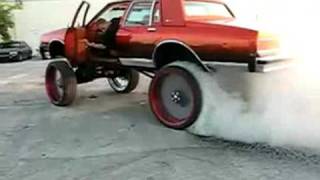 Lowrider burnout on 30s [upl. by Pascha]