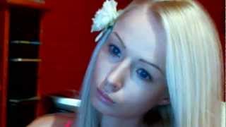 Valeria Lukyanova 青い目金髪の人形の外観 blueeyed blonde dolls appearance [upl. by Sandye]