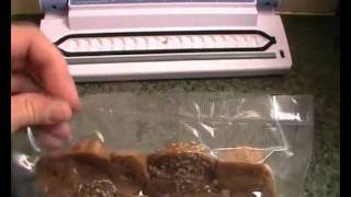 Andrew James High Quality Vacuum Food Sealer System tested [upl. by Ettezil637]