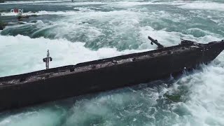 Cascate del Niagara il maltempo spinge via la nave incastrata da 101 anni a un passo dal baratro [upl. by Rehptsirhc]