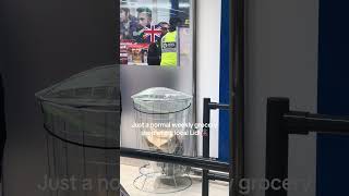 Shop thief caught in lidl in Luton uk shoplifting Luton shorts [upl. by Treboh19]